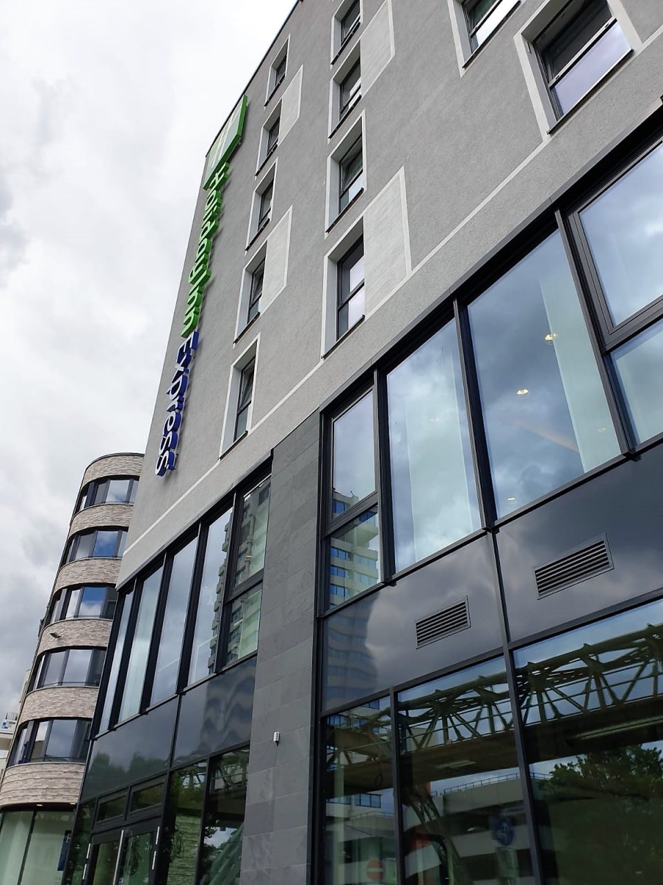 43+ inspirierend Fotos Holiday Inn Express Dusseldorf / Holiday Inn Express West Los Angeles-Santa Monica Hotel by IHG / Holiday inn express dusseldorf city north featuring a conference room, a gym and a restaurant, holiday inn express dusseldorf city north offers functional accommodation nearly 2.7 km from nord park.